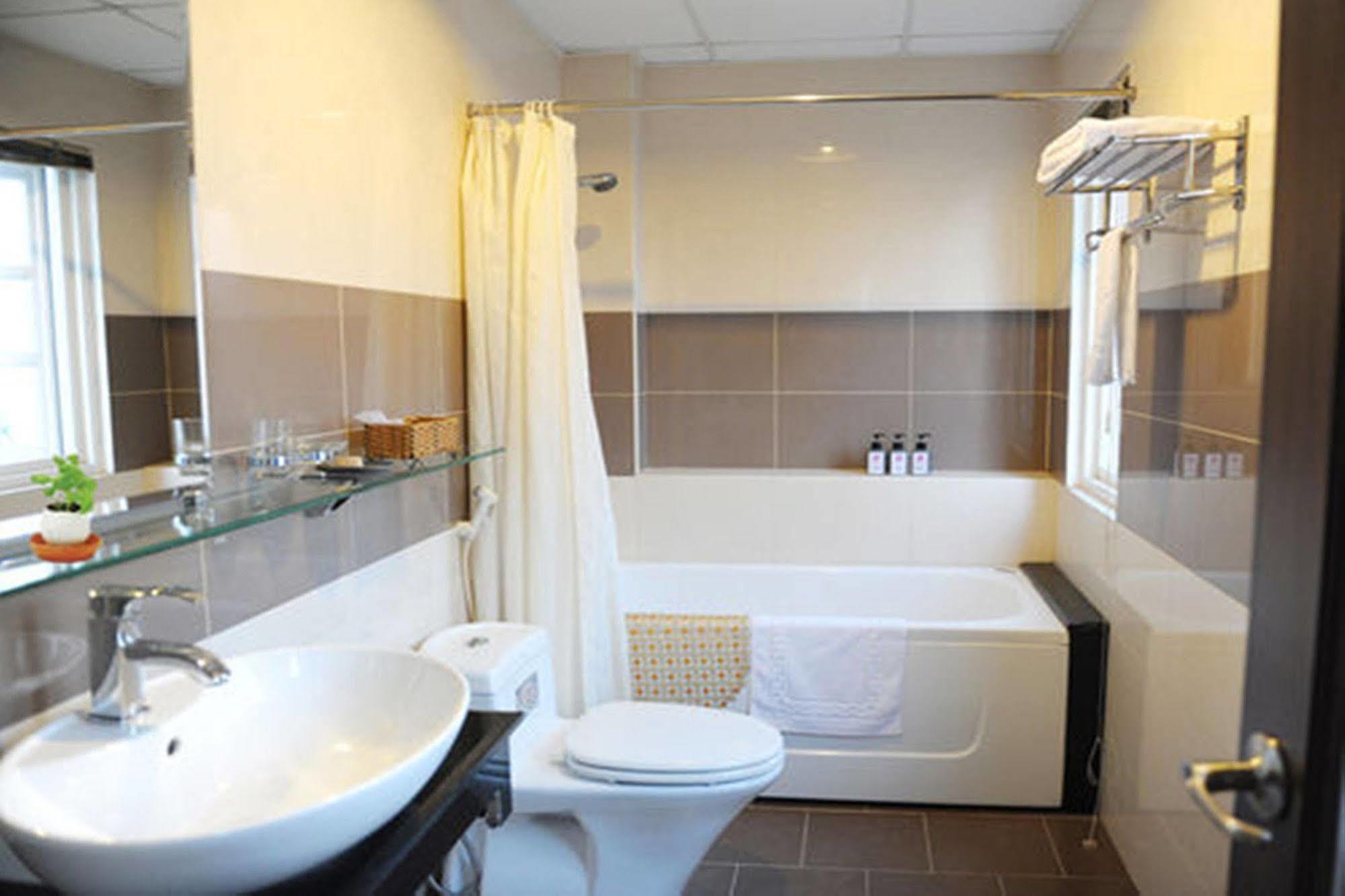 Thuy Sakura & Serviced 3* Cidade de Ho Chi Minh